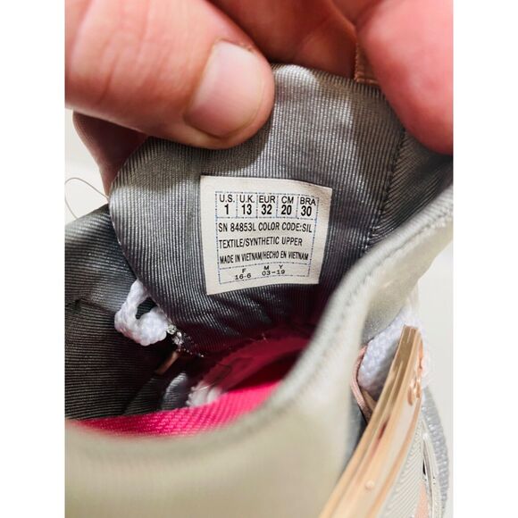 Skechers Sneakers Girl’s Metallic Grey and Rose Shine Status Athletic Size 1 - Picture 11 of 11